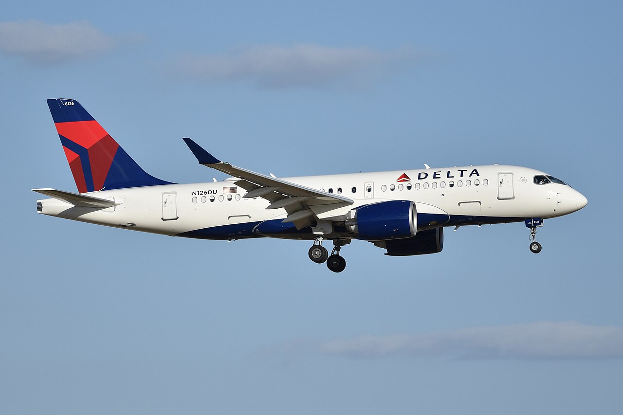 N136DQ (Airbus A220-100)