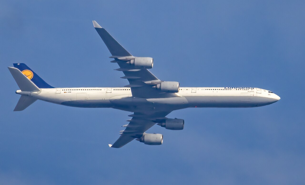 D-AIHE (Airbus A340-600)