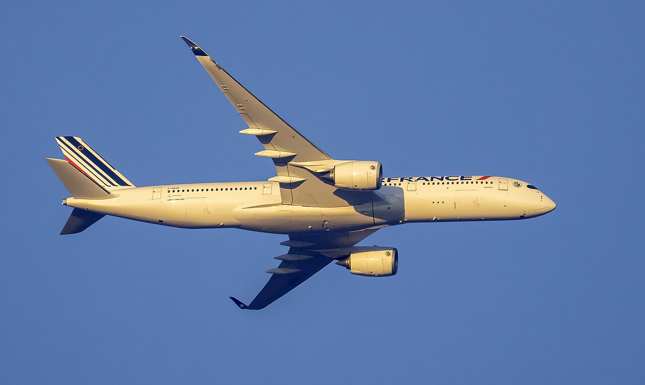 EC-NGT (Airbus A350-900)