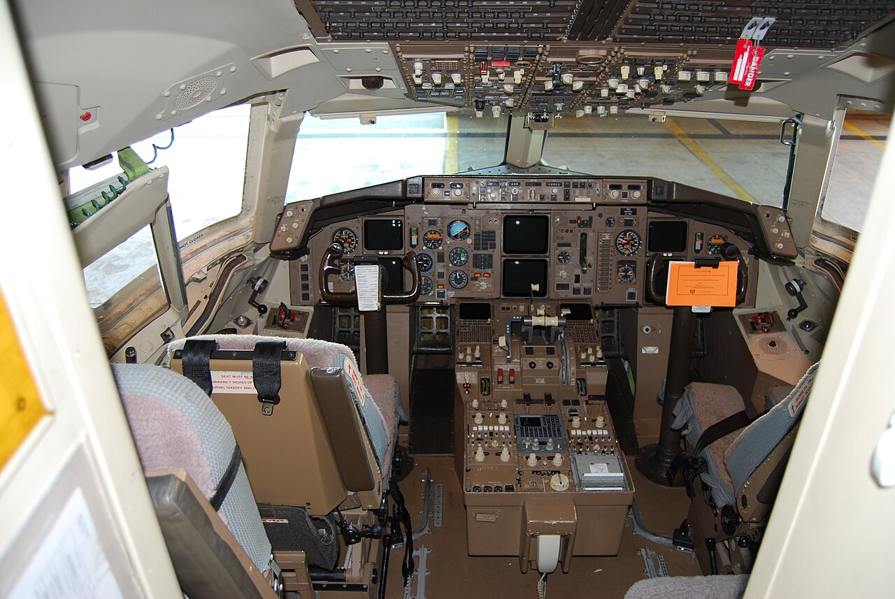 N18112 (Boeing 757-200)