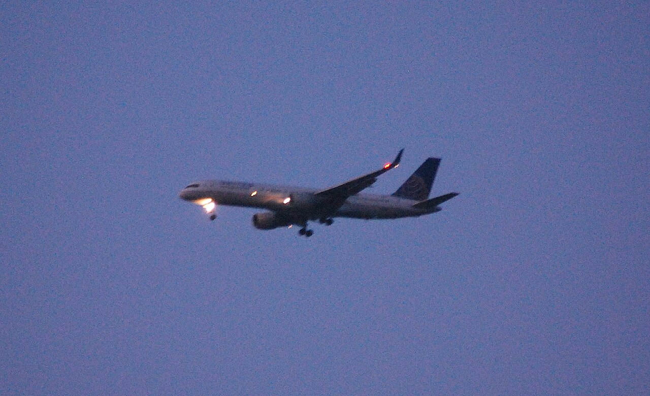 N583NW (Boeing 757-300)