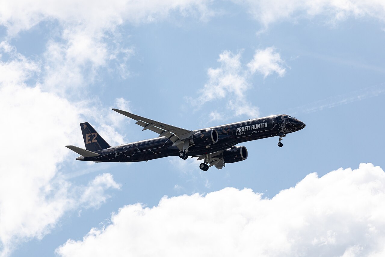 PS-AEA (Embraer E195-E2)